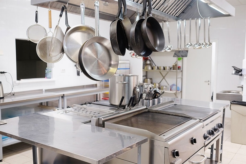 Choosing the Right Supplier for Commercial Kitchen Equipment