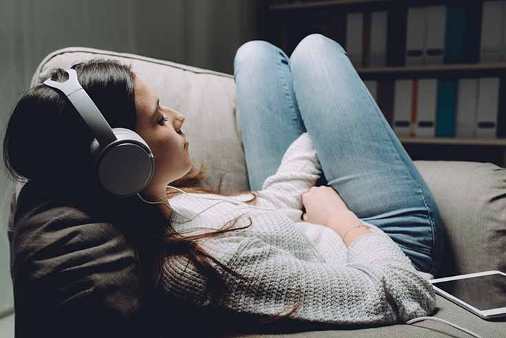 Using Professional Headphones for Meditation and Relaxation