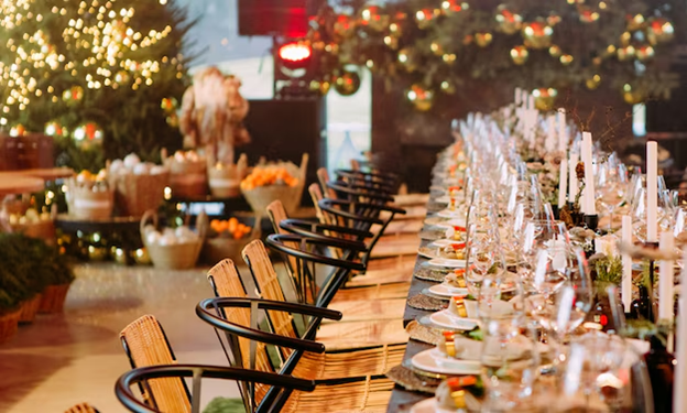 Holiday Decoration Ideas for Restaurants and Businesses