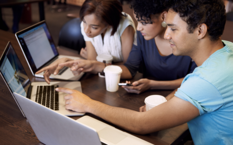 Perks of Taking a Private Diploma in Singapore for Career-Oriented Individuals